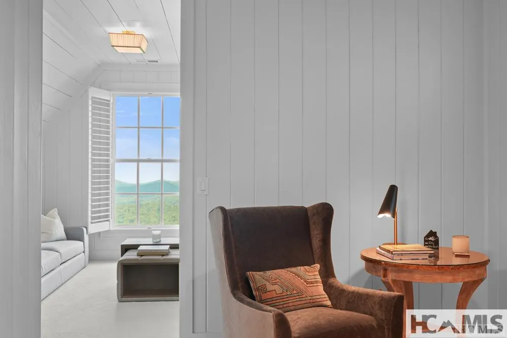 2808 Big Sheepcliff Road Cashiers, NC 28717