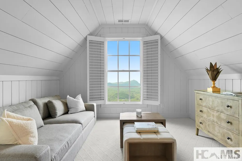 2808 Big Sheepcliff Road Cashiers, NC 28717