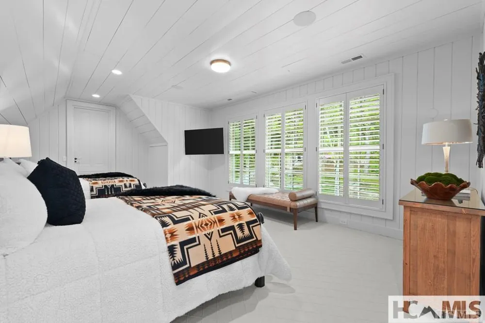 2808 Big Sheepcliff Road Cashiers, NC 28717