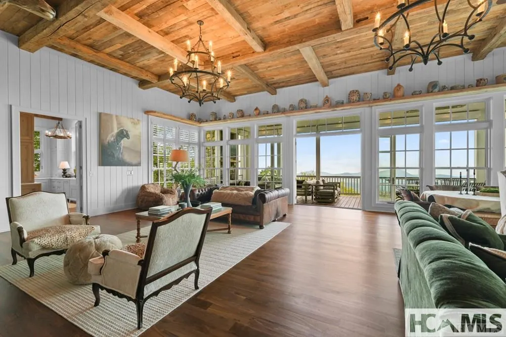 2808 Big Sheepcliff Road Cashiers, NC 28717