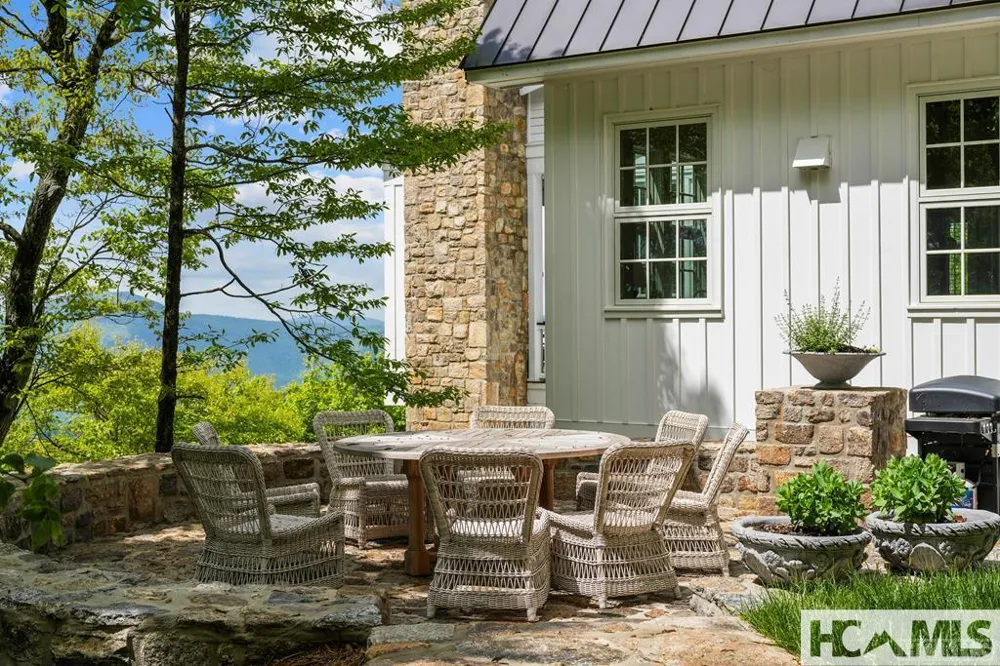2808 Big Sheepcliff Road Cashiers, NC 28717