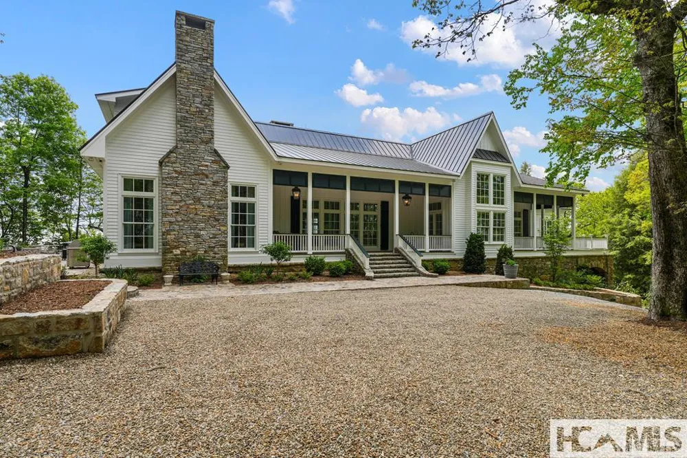 2808 Big Sheepcliff Road Cashiers, NC 28717