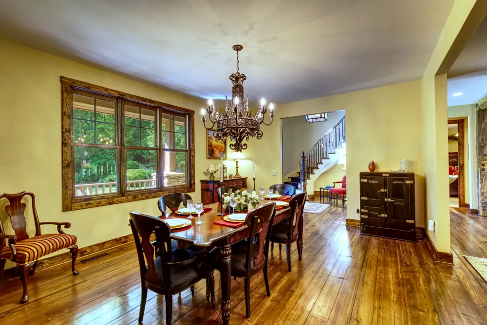 275 West Club Boulevard Lake Toxaway, NC 28747