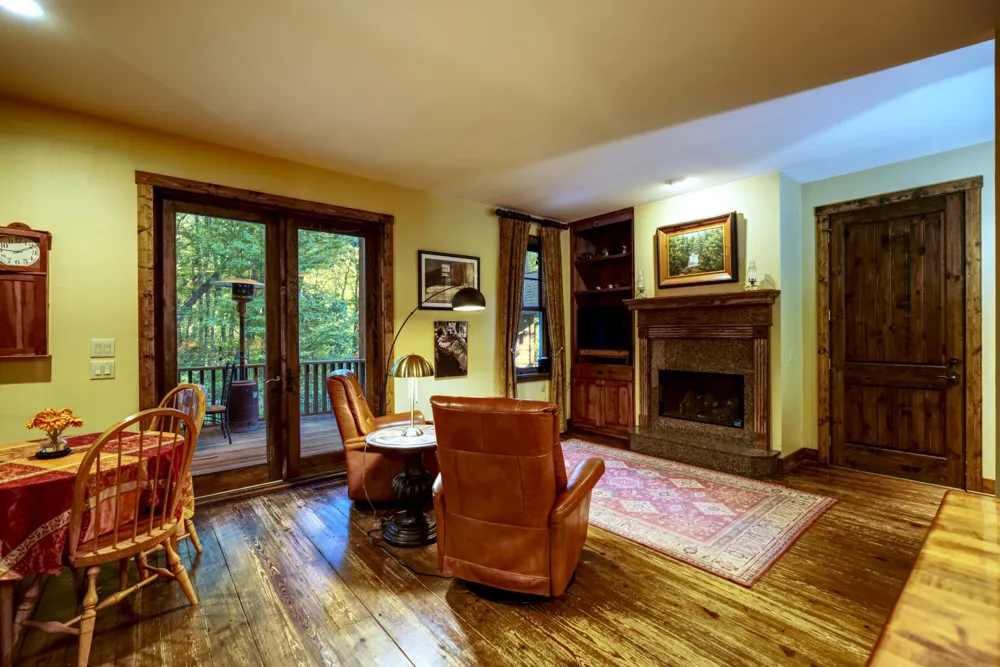 275 West Club Boulevard Lake Toxaway, NC 28747