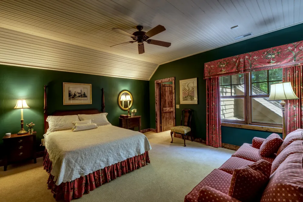 275 West Club Boulevard Lake Toxaway, NC 28747