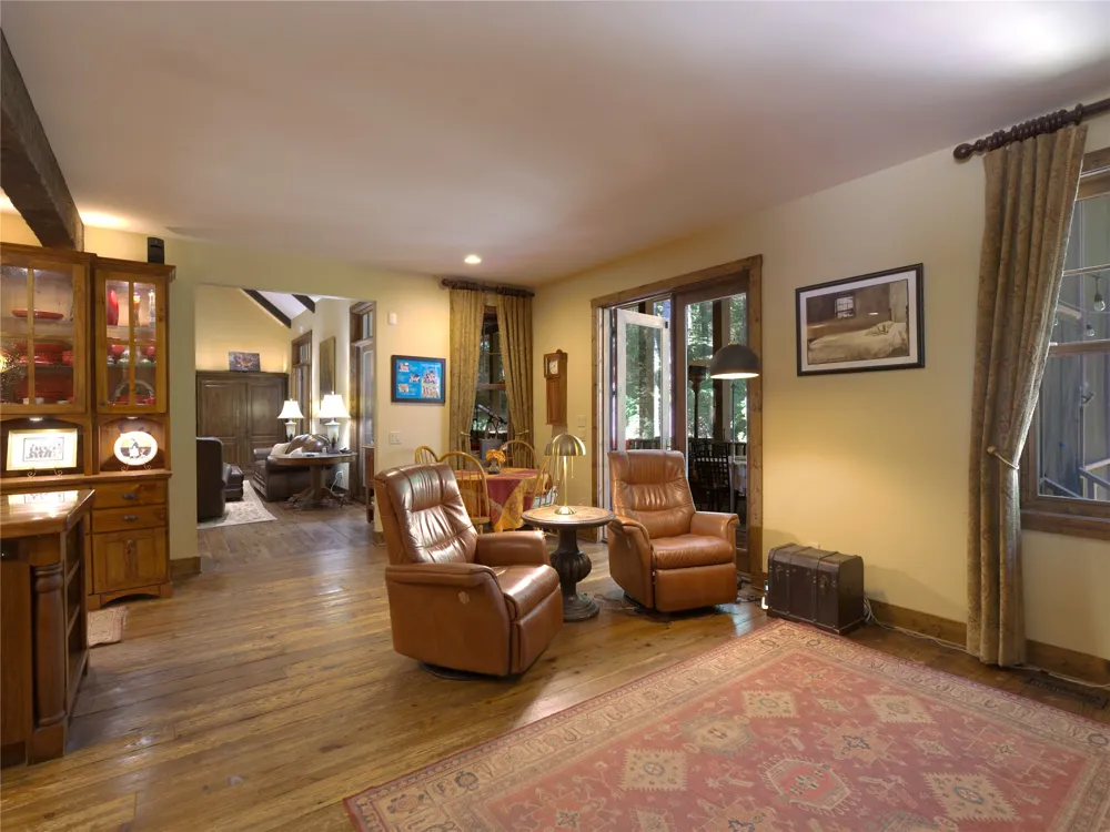 275 West Club Boulevard Lake Toxaway, NC 28747