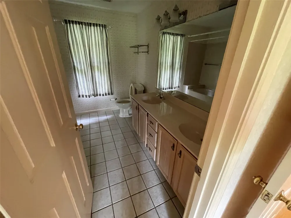 212 Club Colony Lane Lake Toxaway, NC 28747