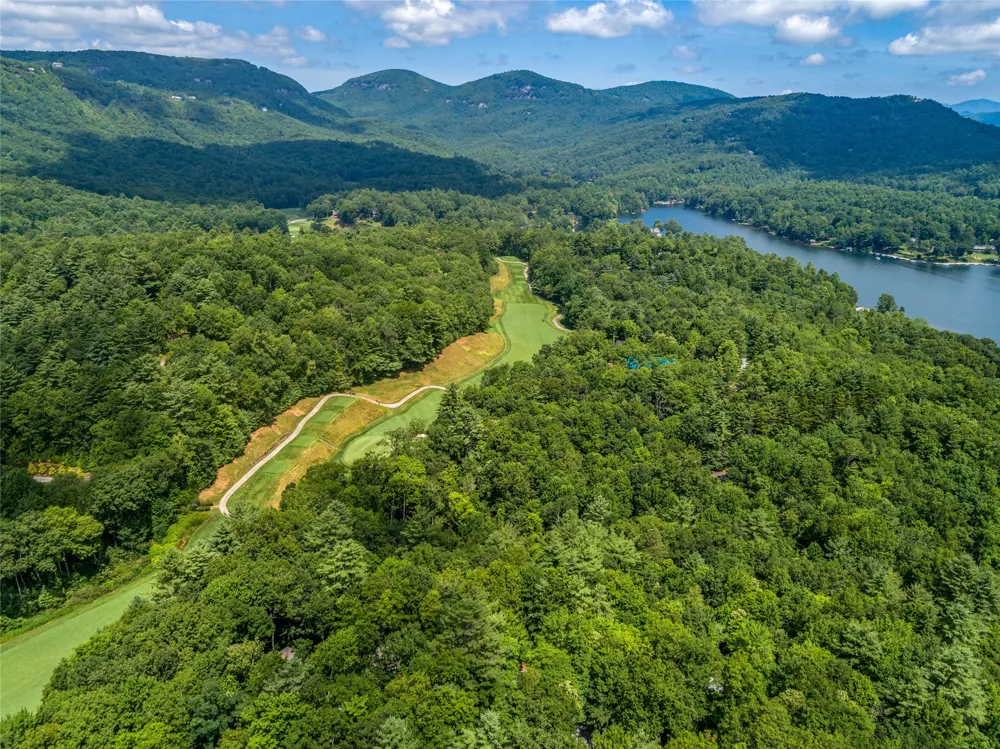 I 10 Seminole Way Lake Toxaway, NC 28747