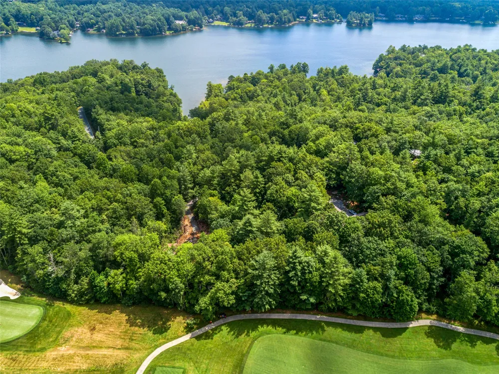 I 10 Seminole Way Lake Toxaway, NC 28747