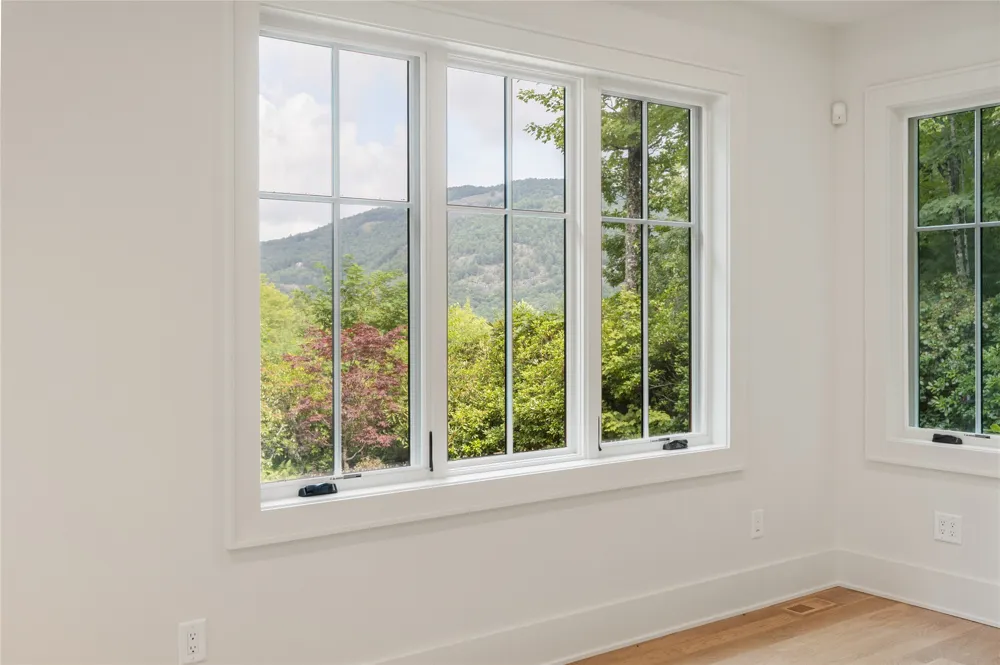 895 W Rochester Drive Cashiers, NC 28717