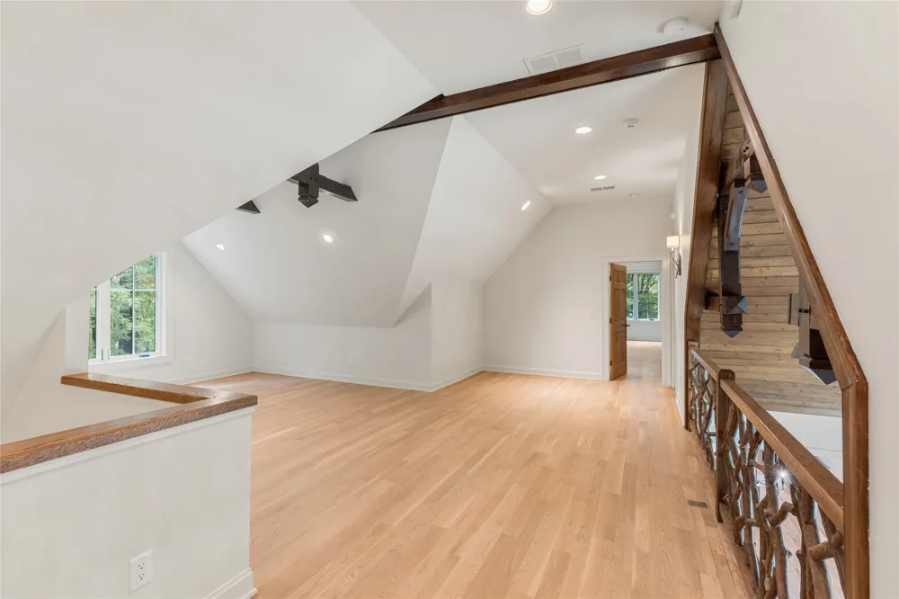 895 W Rochester Drive Cashiers, NC 28717