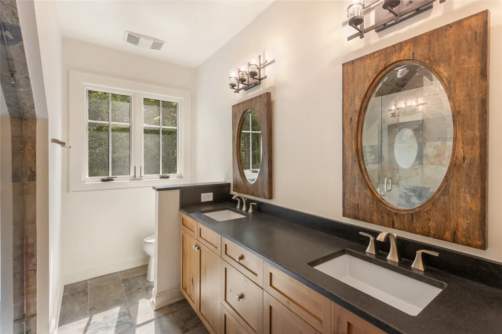 895 W Rochester Drive Cashiers, NC 28717