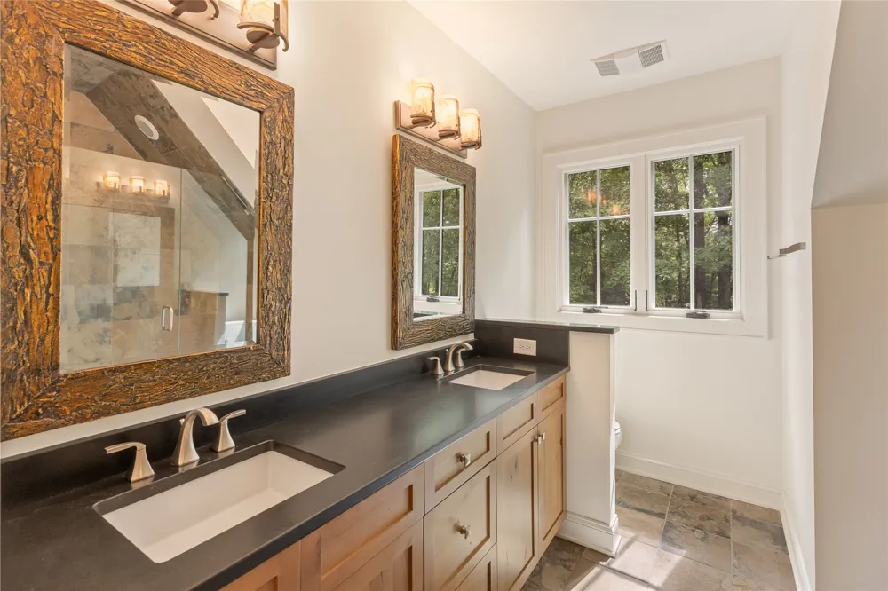 895 W Rochester Drive Cashiers, NC 28717
