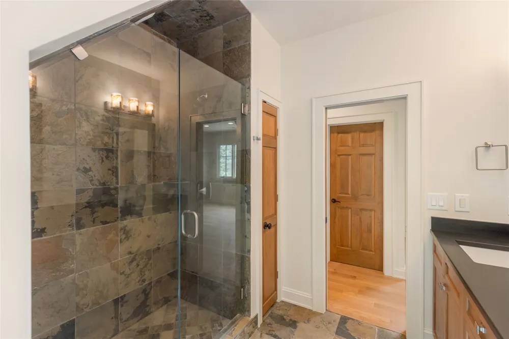895 W Rochester Drive Cashiers, NC 28717