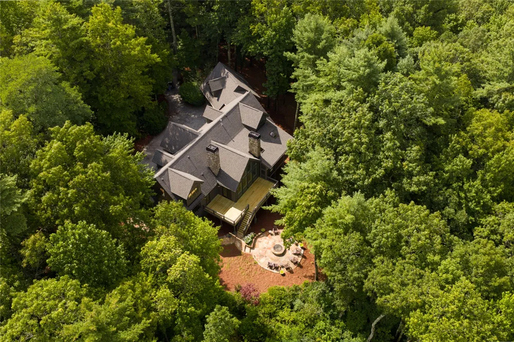 895 W Rochester Drive Cashiers, NC 28717