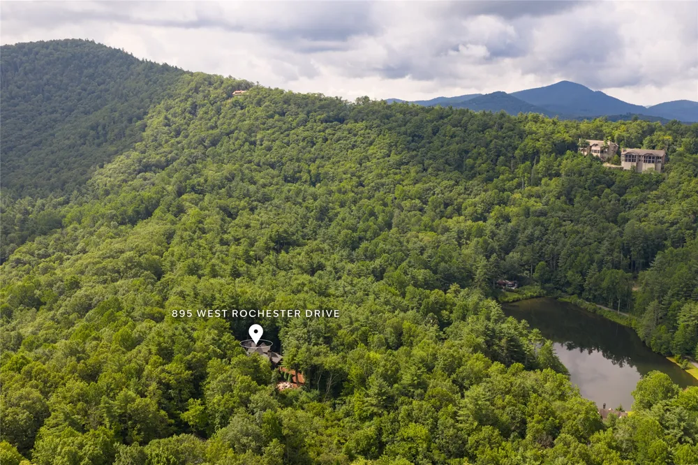 895 W Rochester Drive Cashiers, NC 28717