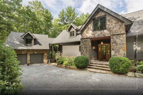 895 W Rochester Drive