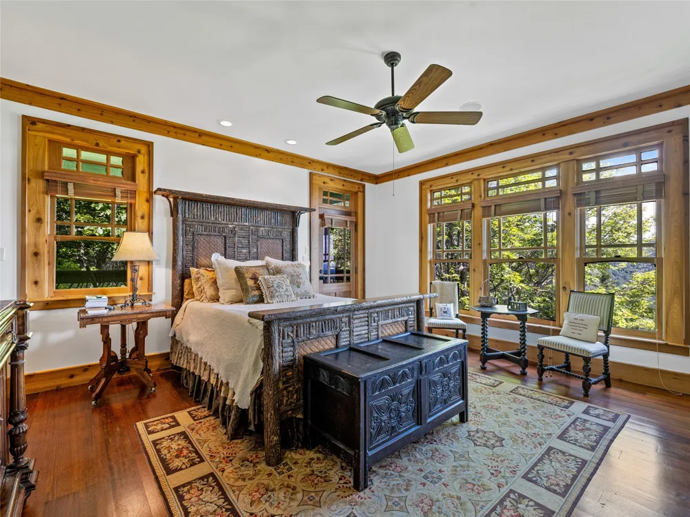 770 Meadow Ridge Drive Lake Toxaway, NC 28747