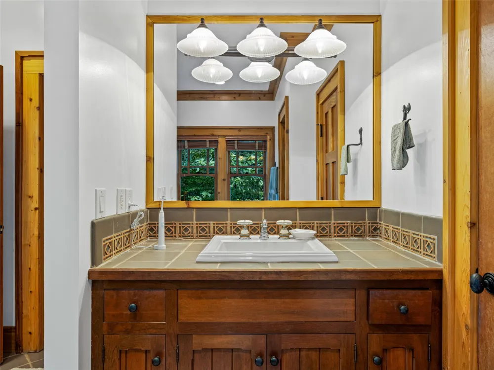770 Meadow Ridge Drive Lake Toxaway, NC 28747