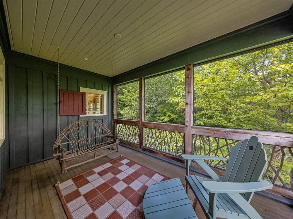 770 Meadow Ridge Drive Lake Toxaway, NC 28747