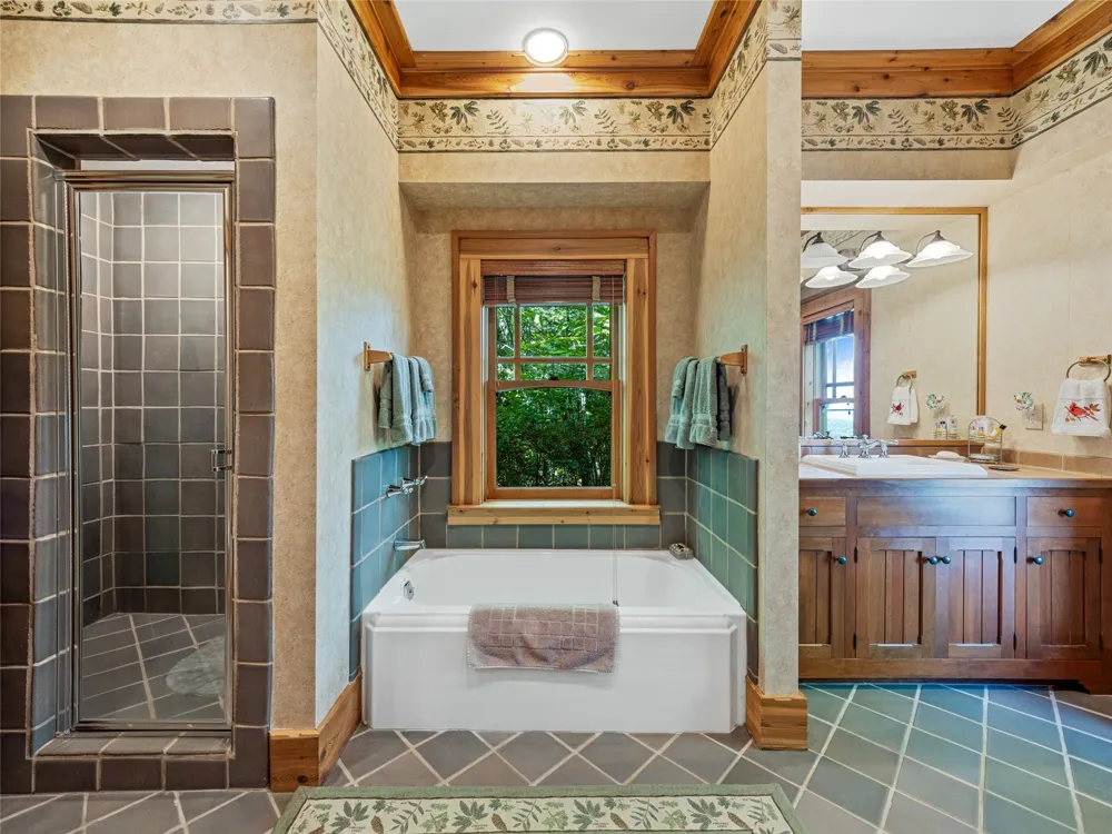 770 Meadow Ridge Drive Lake Toxaway, NC 28747