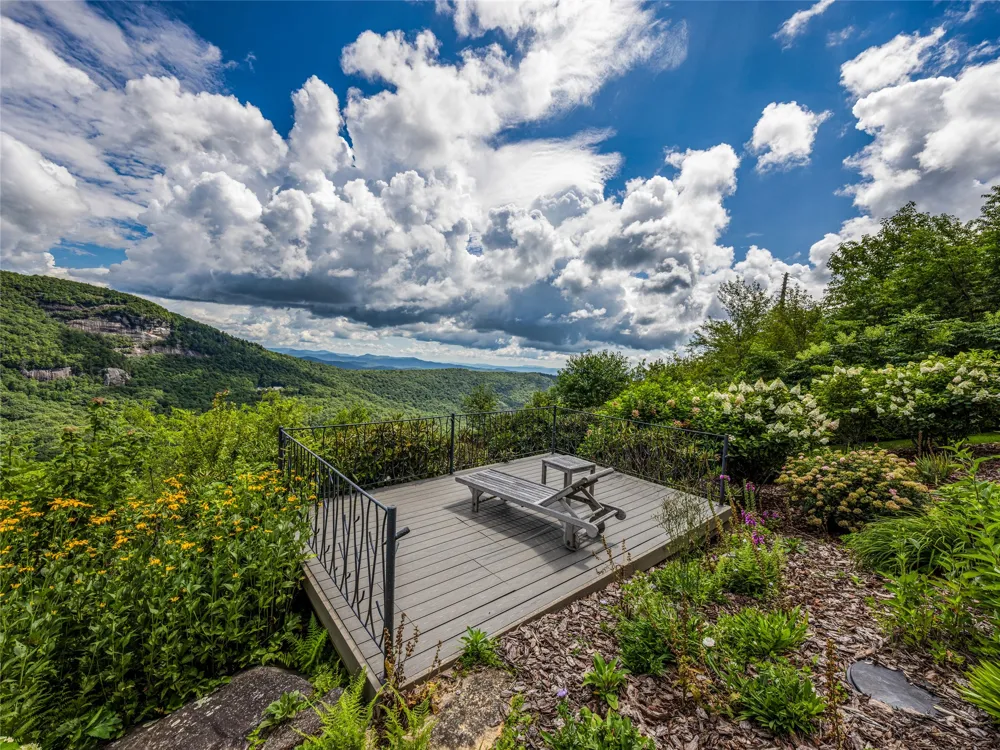 770 Meadow Ridge Drive Lake Toxaway, NC 28747
