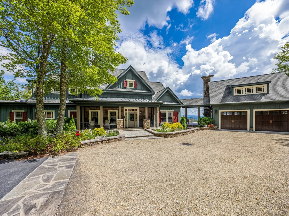 770 Meadow Ridge Drive Lake Toxaway, NC 28747