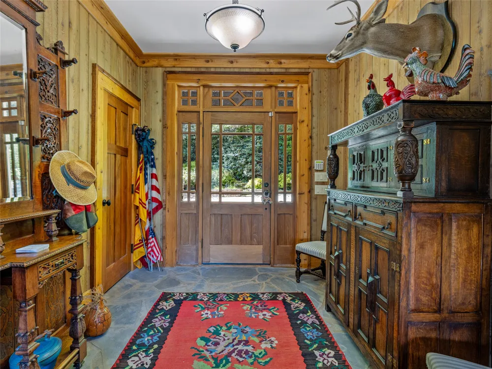 770 Meadow Ridge Drive Lake Toxaway, NC 28747