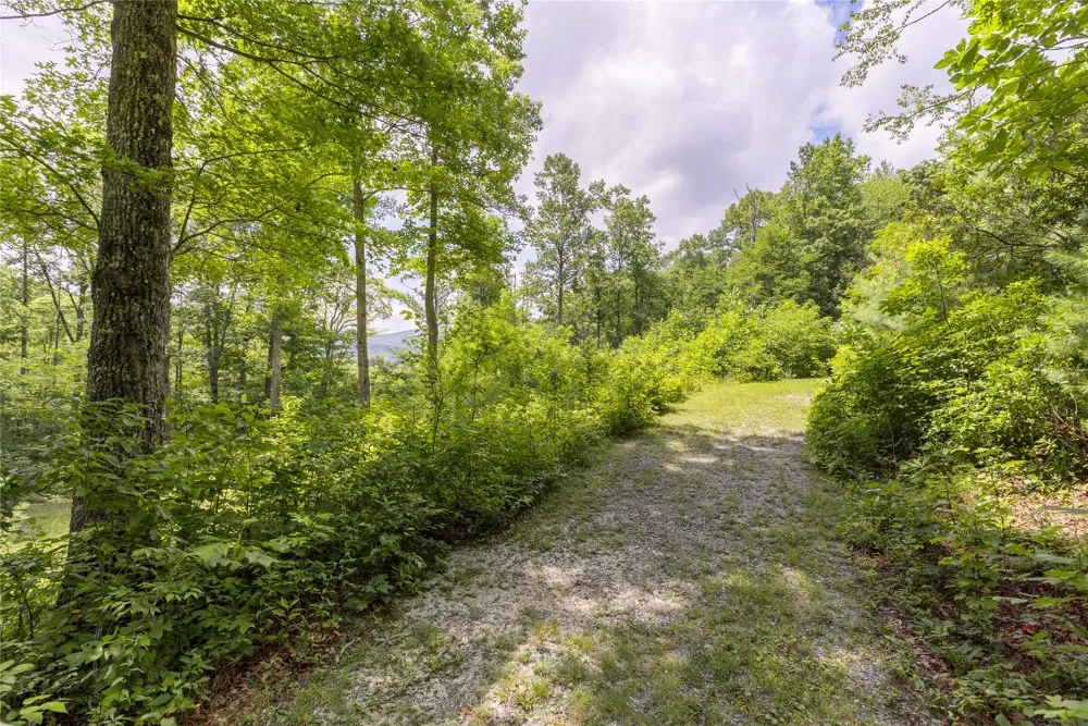 21R Pilot Knob Road Glenville, NC 28736