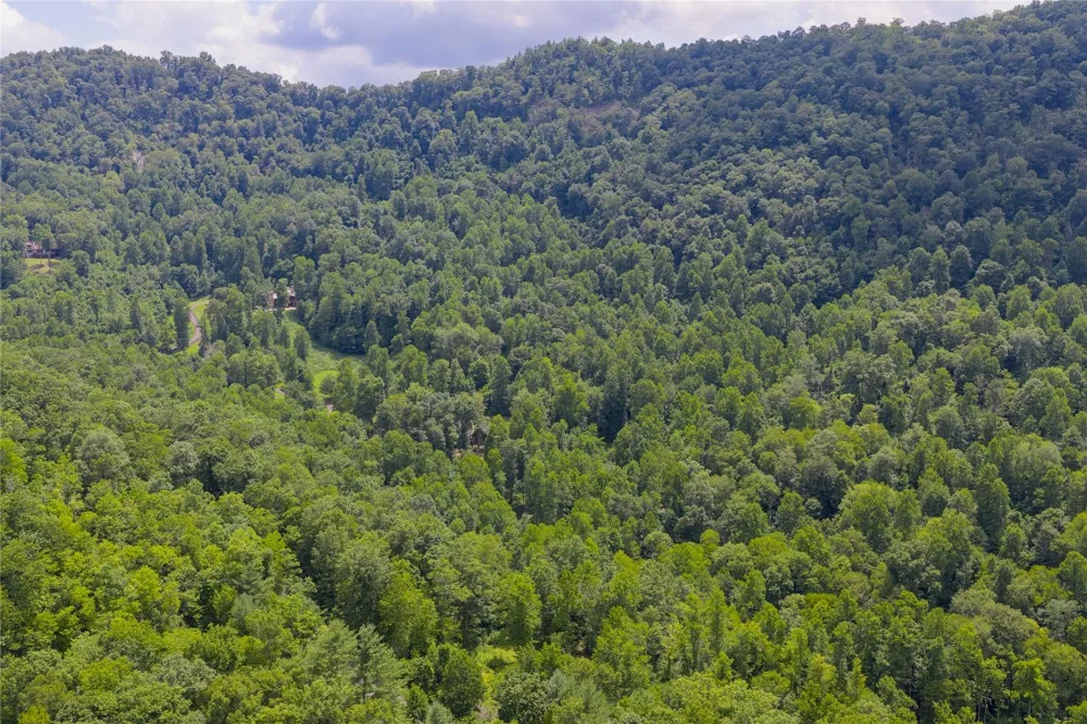 21R Pilot Knob Road Glenville, NC 28736