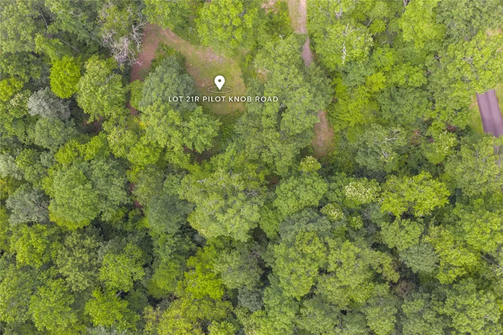 21R Pilot Knob Road Glenville, NC 28736