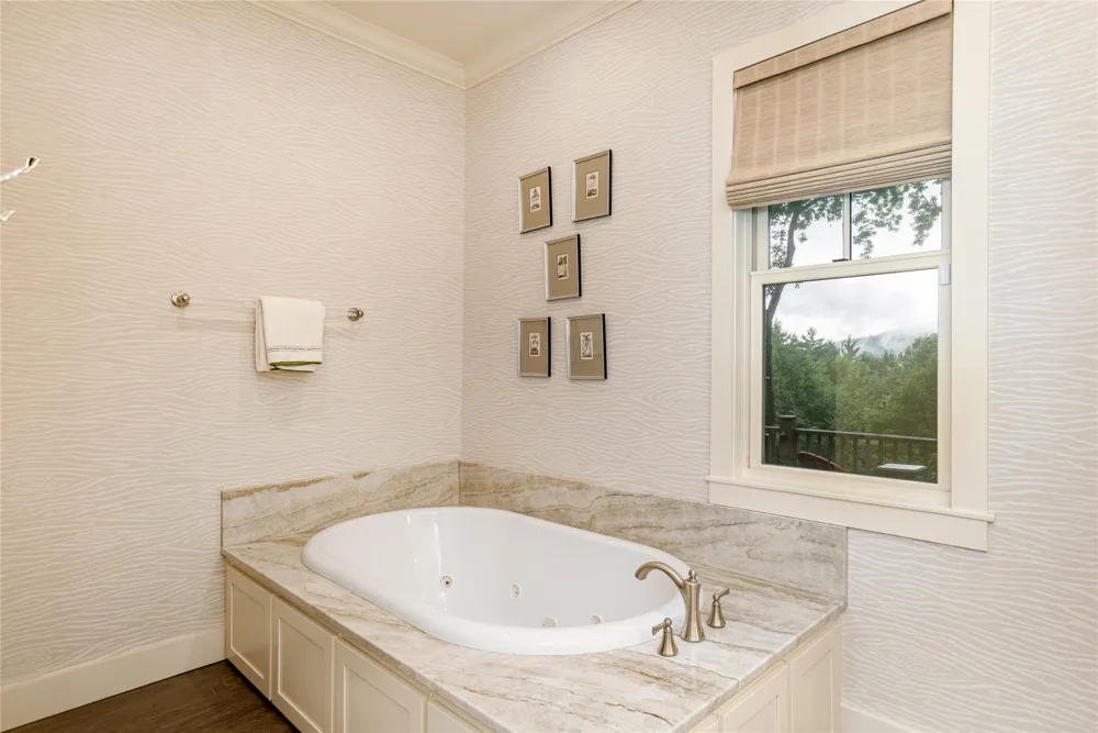 132 Bent Tree Lane Cashiers, NC 28717