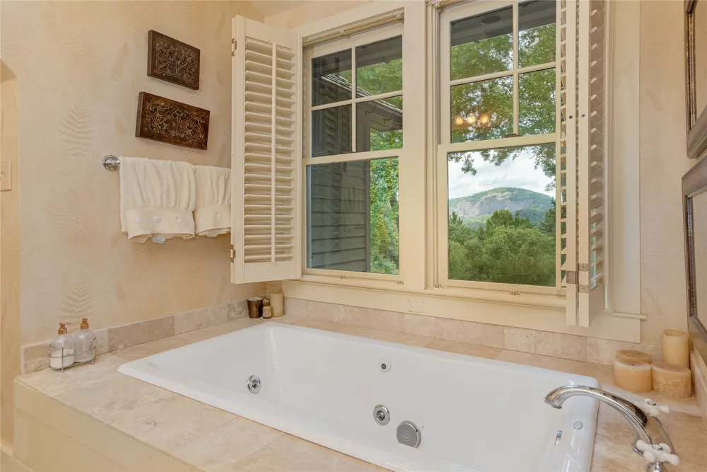 132 Bent Tree Lane Cashiers, NC 28717