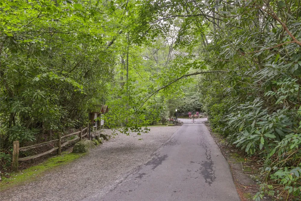 Lot 16 Zeb Alley Road Cashiers, NC 28717