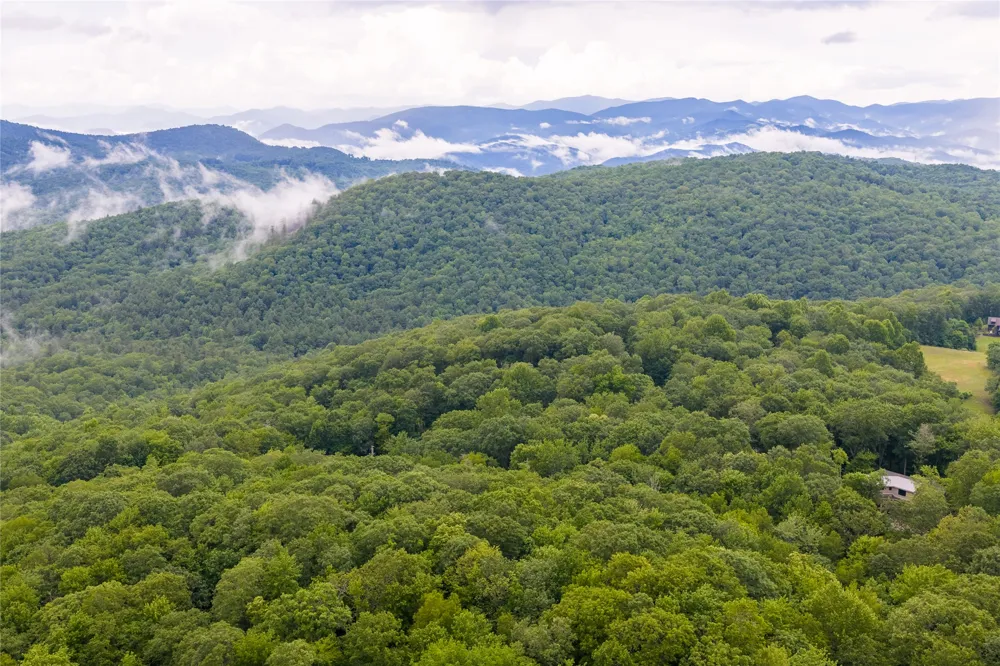 Lot E8 New Settlers Way Glenville, NC 28736