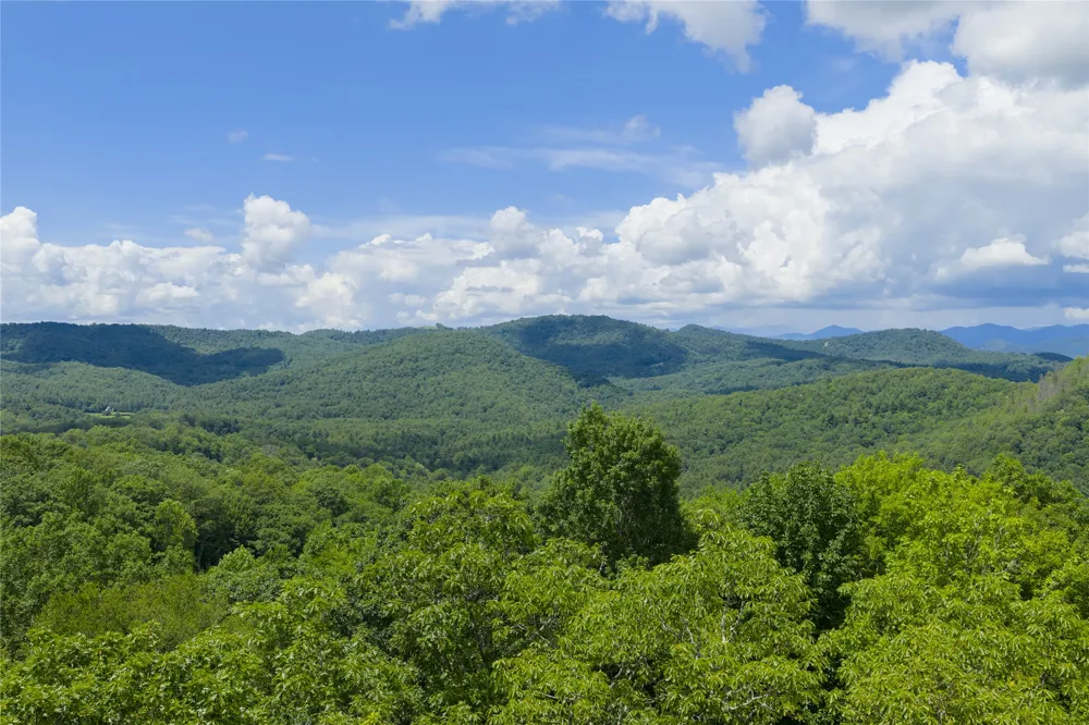 Lot E8 New Settlers Way Glenville, NC 28736