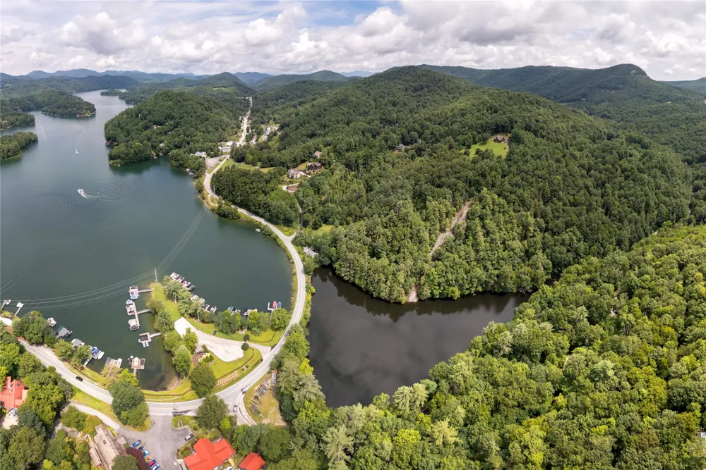 49 Hero Lane Glenville, NC 28736