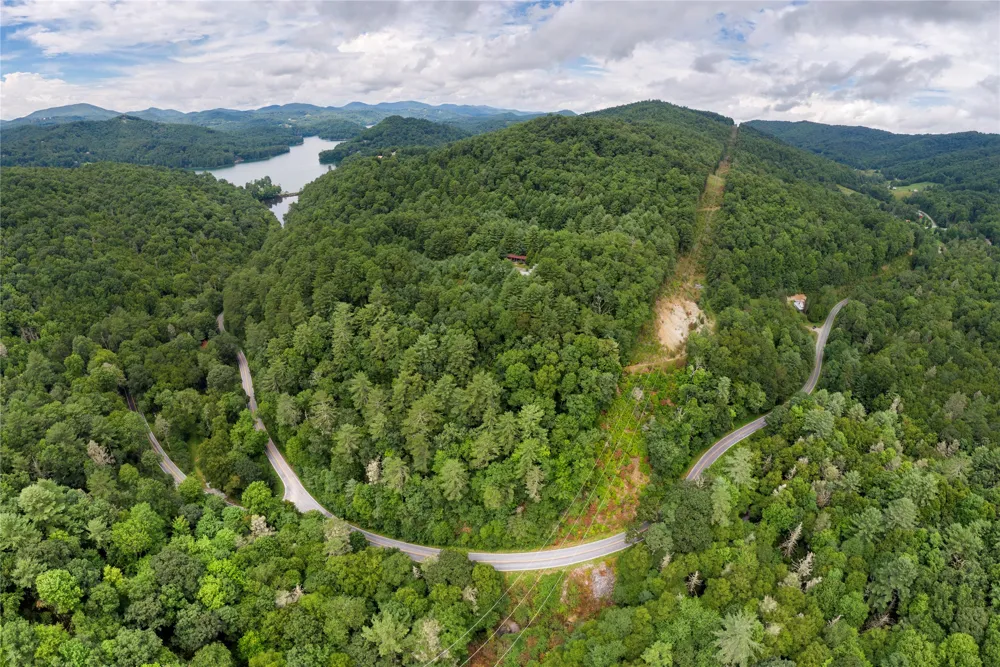 49 Hero Lane Glenville, NC 28736