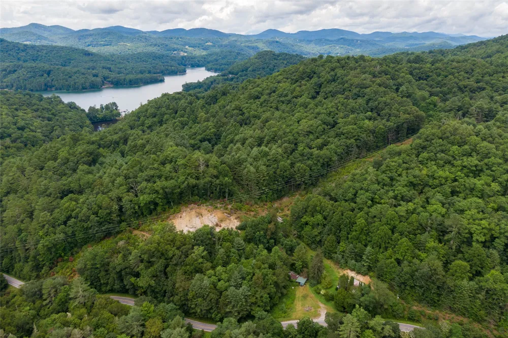 49 Hero Lane Glenville, NC 28736