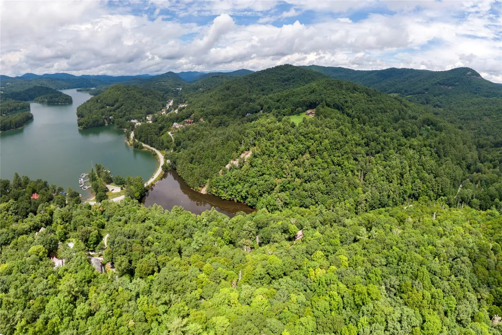 49 Hero Lane Glenville, NC 28736