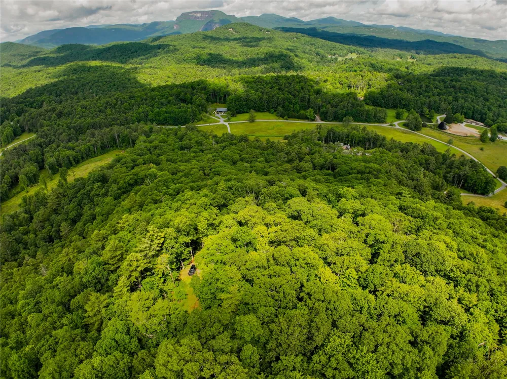 ME-1 Triple Farm Road Cashiers, NC 28717
