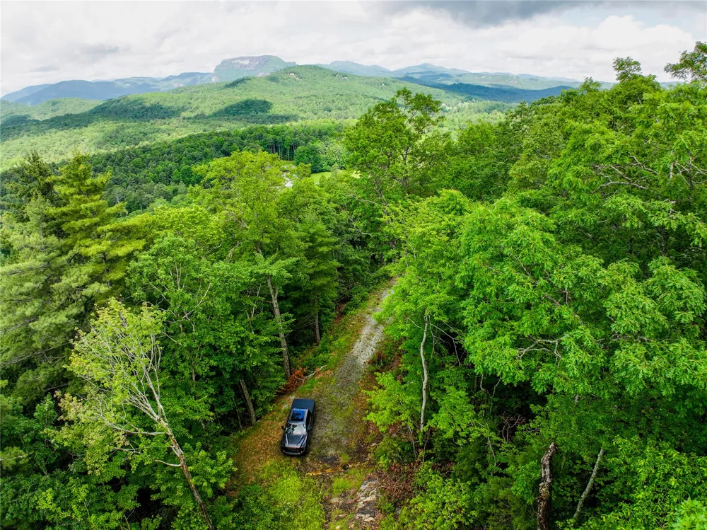 ME-1 Triple Farm Road Cashiers, NC 28717
