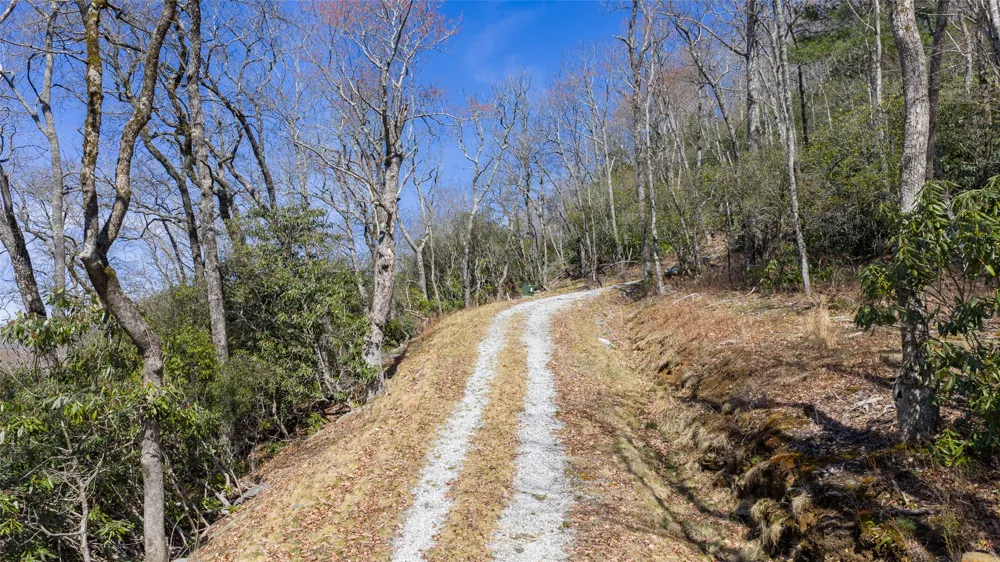 ME-1 Triple Farm Road Cashiers, NC 28717