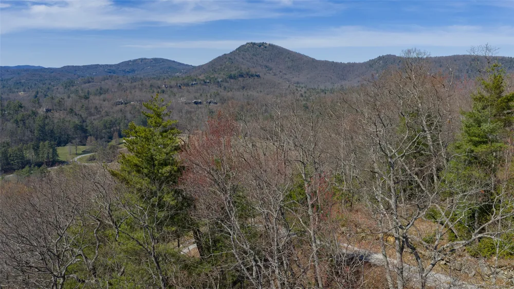 ME-1 Triple Farm Road Cashiers, NC 28717