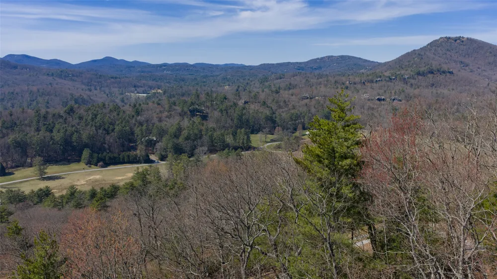 ME-1 Triple Farm Road Cashiers, NC 28717