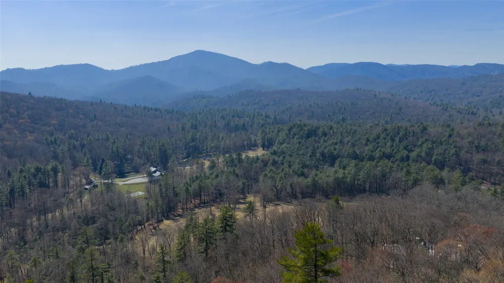 ME-1 Triple Farm Road Cashiers, NC 28717