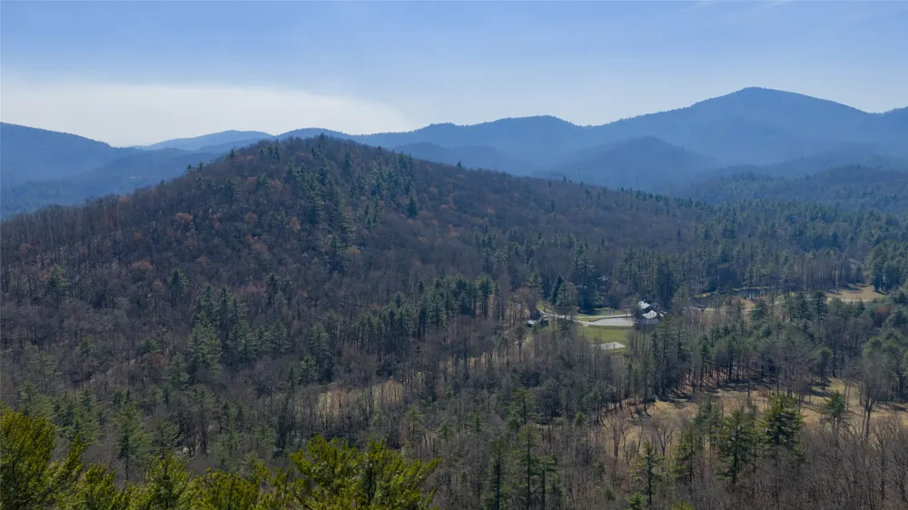ME-1 Triple Farm Road Cashiers, NC 28717