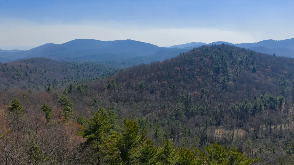 ME-1 Triple Farm Road Cashiers, NC 28717