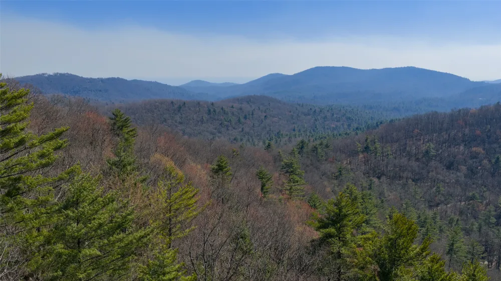 ME-1 Triple Farm Road Cashiers, NC 28717