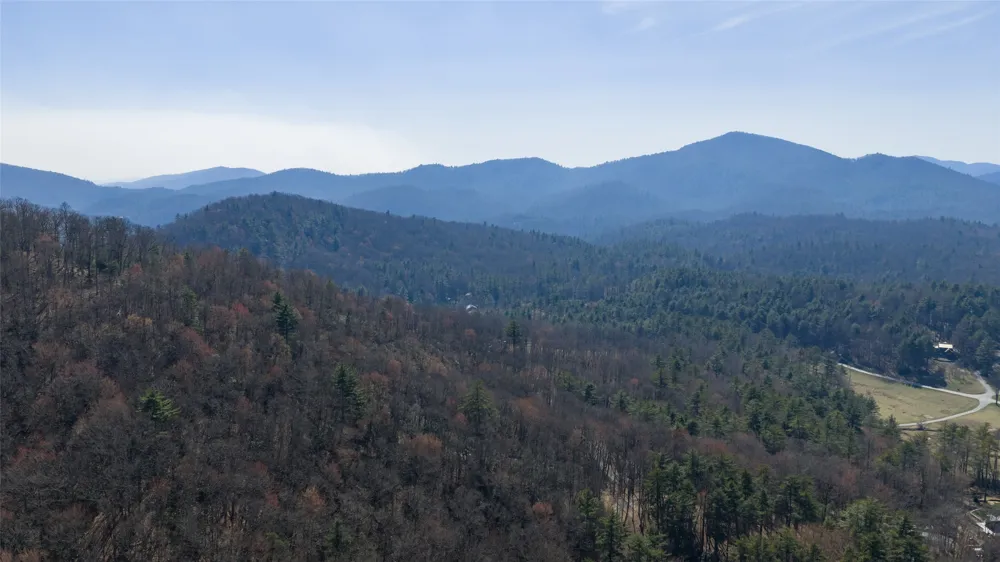 ME-1 Triple Farm Road Cashiers, NC 28717